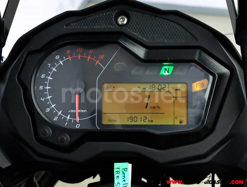 Benelli TRK 502 – Vista 6