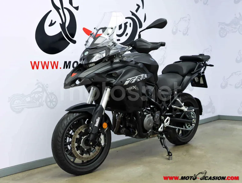 Benelli TRK 502 – Vista 8