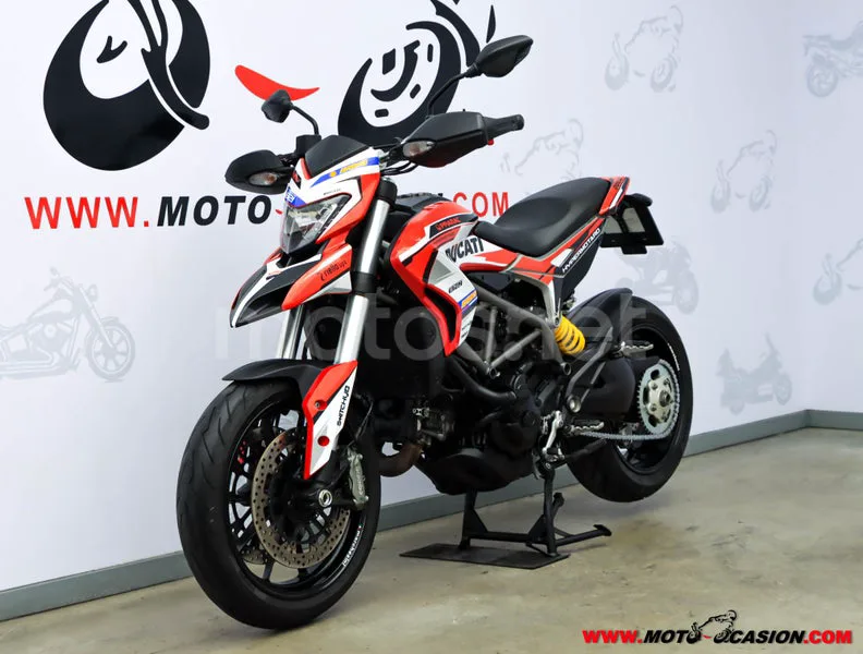 Ducati Hyperstrada – Vista 8