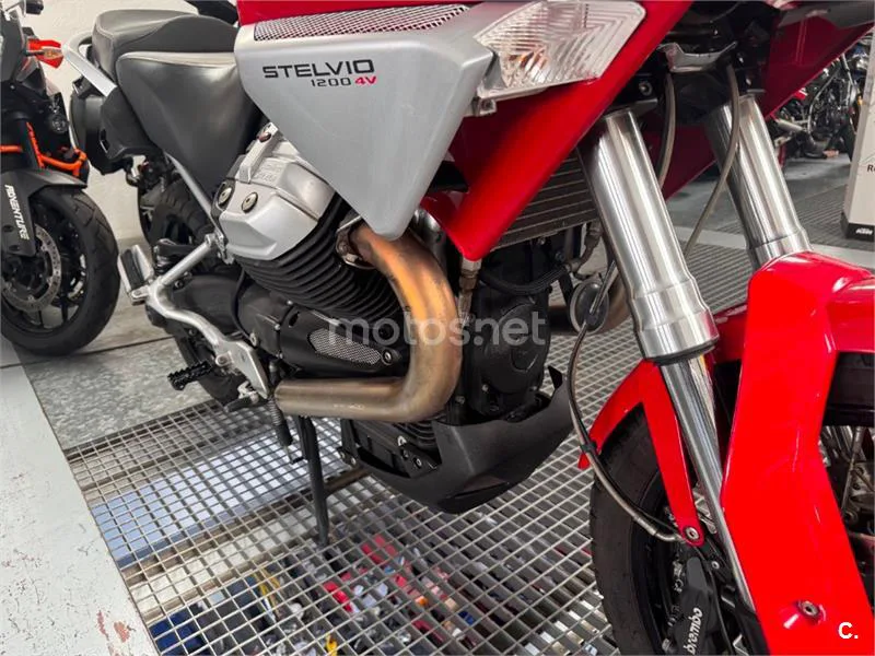 Moto Guzzi Stelvio 1200 4V – Vista 15