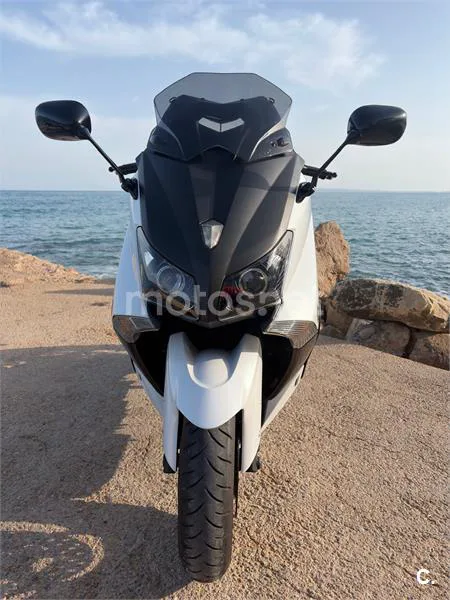 Yamaha TMAX 530 – Vista 4