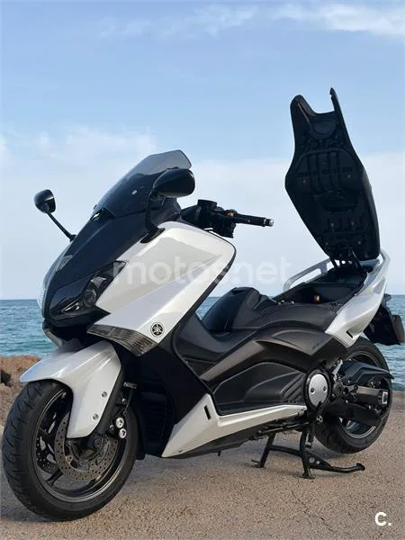 Yamaha TMAX 530 – Vista 9