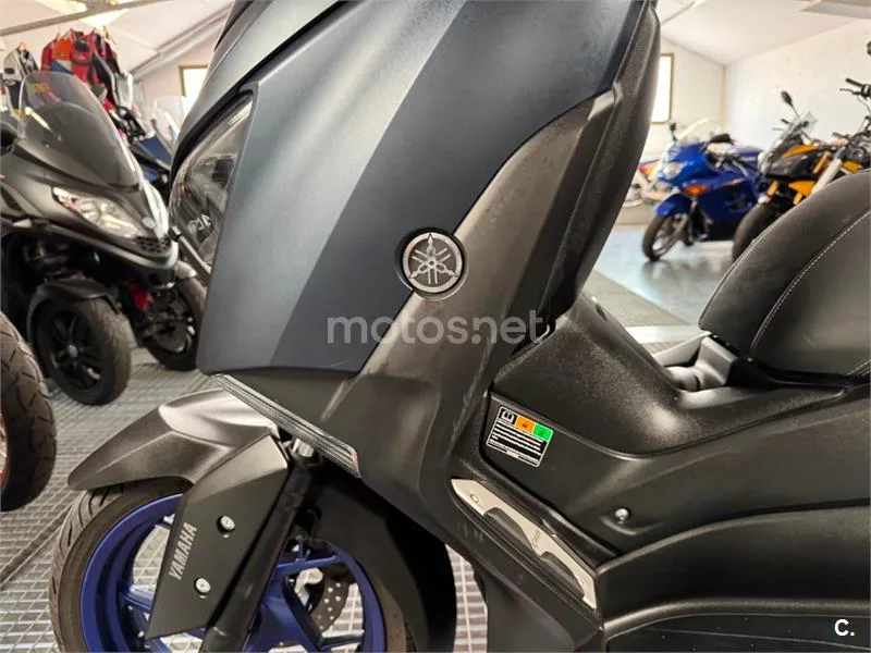 Yamaha XMAX 300 – Vista 12