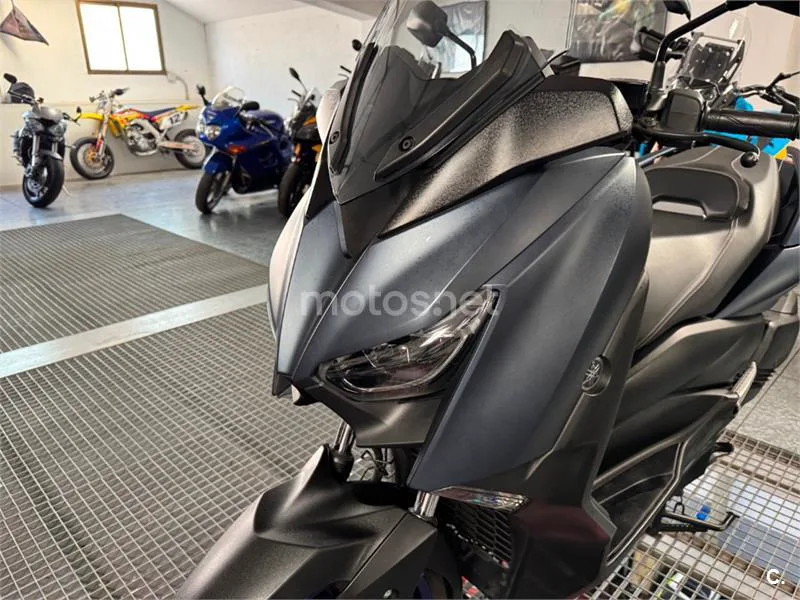 Yamaha XMAX 300 – Vista 15