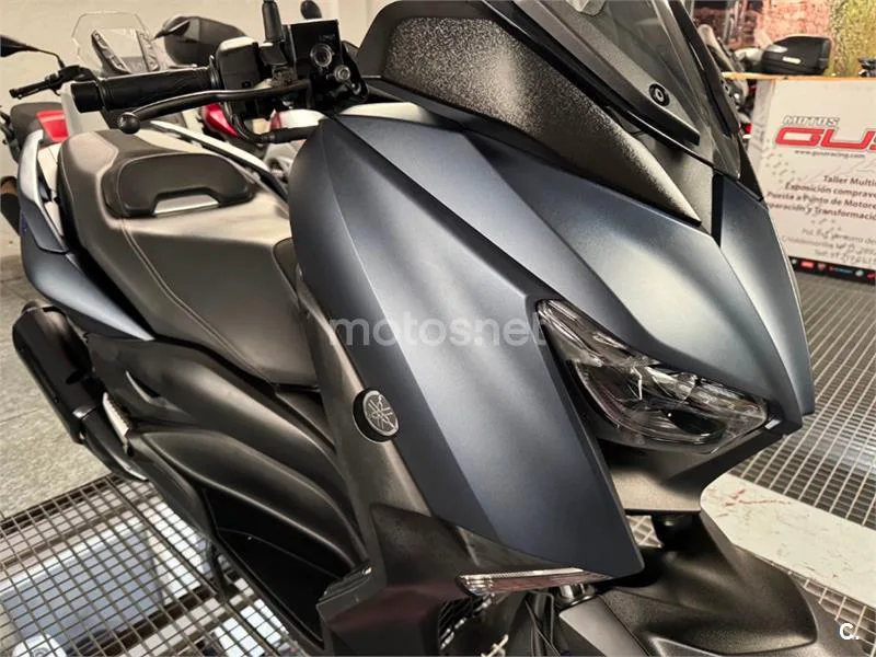 Yamaha XMAX 300 – Vista 16