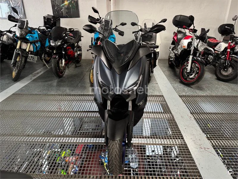 Yamaha XMAX 300 – Vista 3