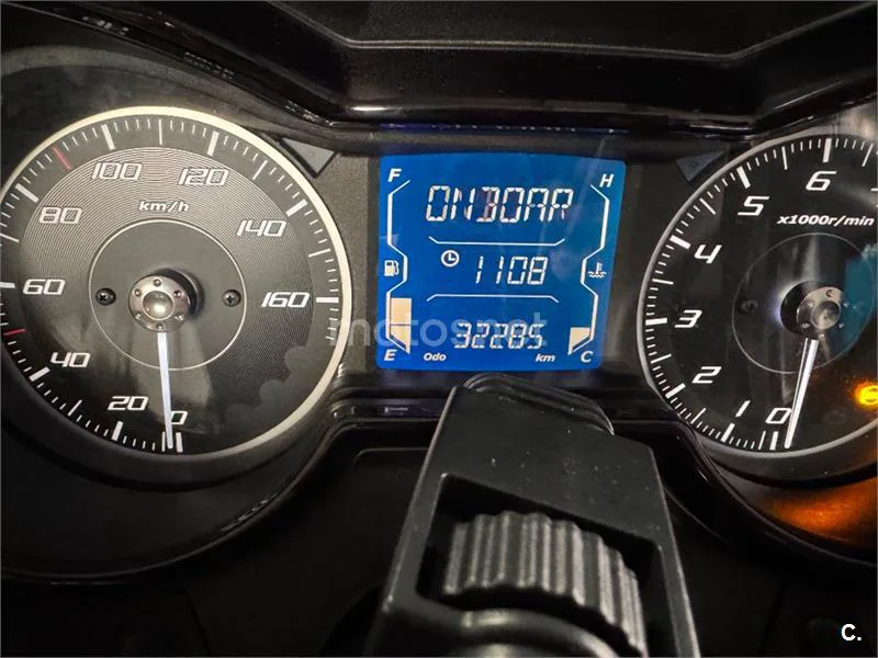 Yamaha XMAX 300 – Vista 23