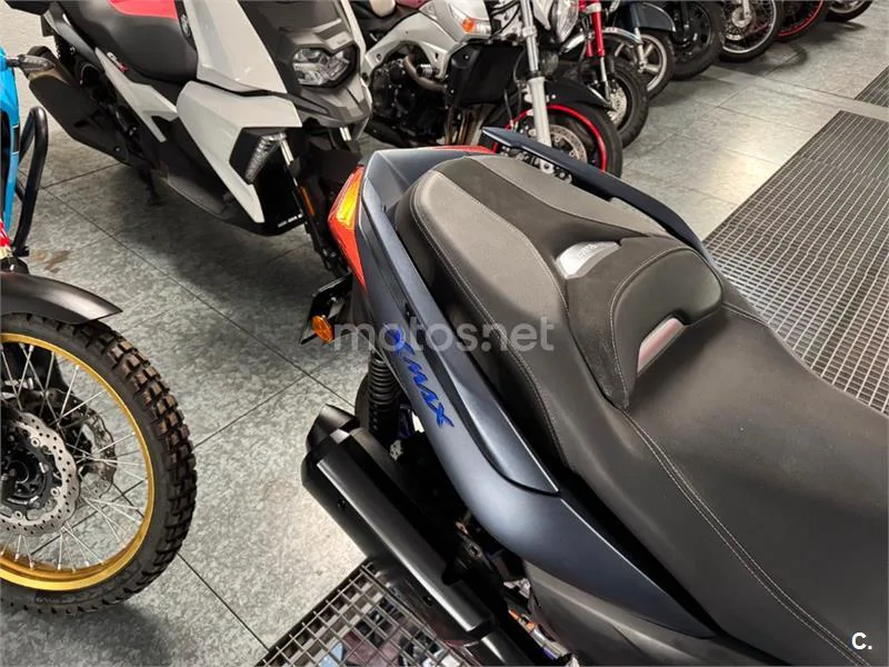 Yamaha XMAX 300 – Vista 9