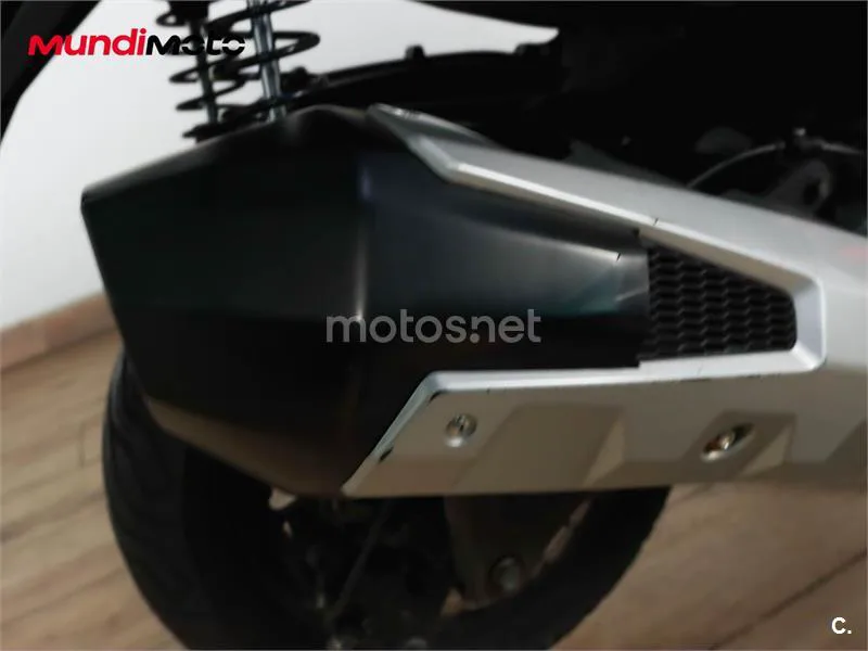 Kymco DTX 350 – Vista 15