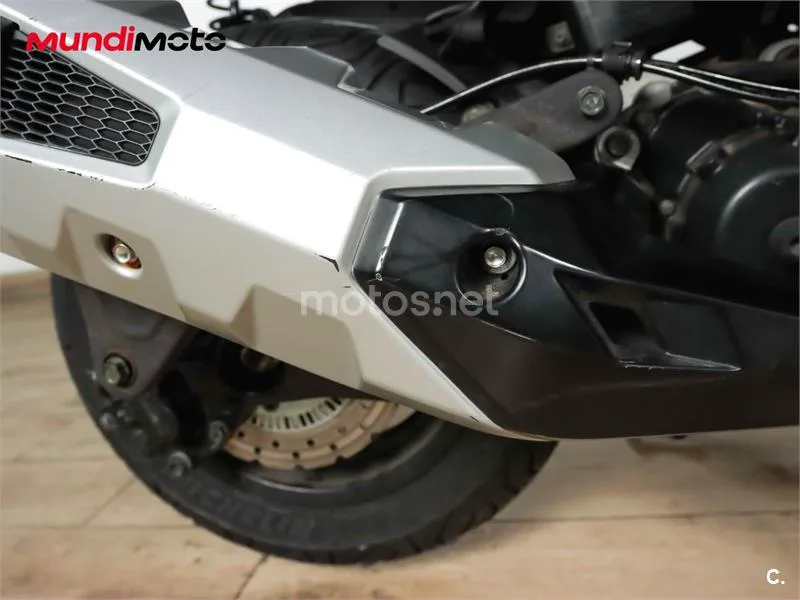 Kymco DTX 350 – Vista 18