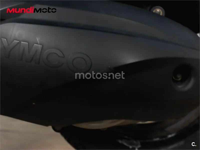 Kymco DTX 350 – Vista 21