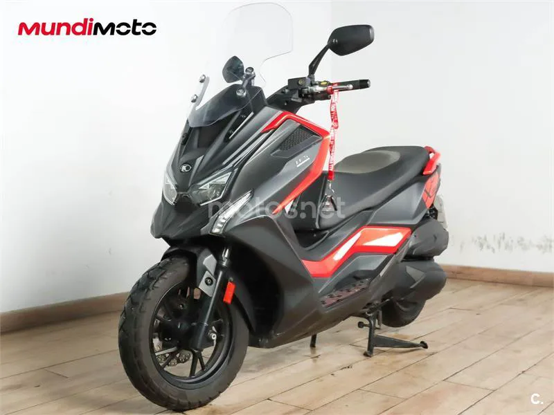 Kymco DTX 350 – Vista 7