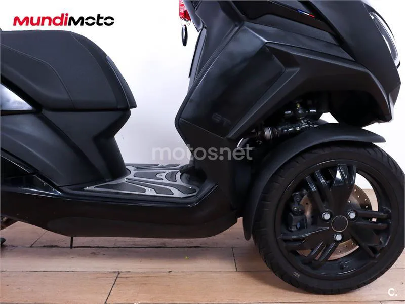 Peugeot Metropolis 400 – Vista 17