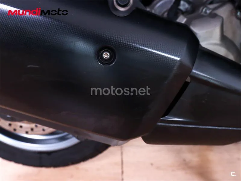 Yamaha XMAX 300 – Vista 20