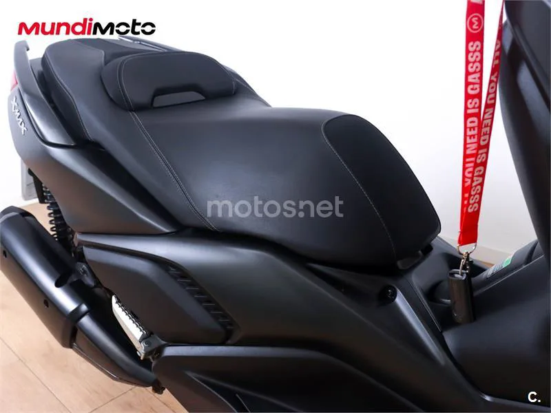 Yamaha XMAX 300 – Vista 23