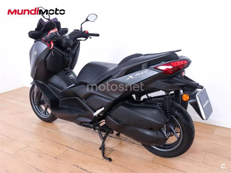Yamaha XMAX 300 – Vista 8