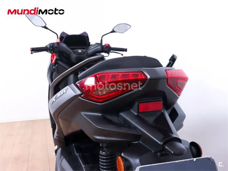 Yamaha XMAX 300 – Vista 9