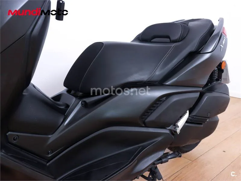 Yamaha XMAX 300 – Vista 10