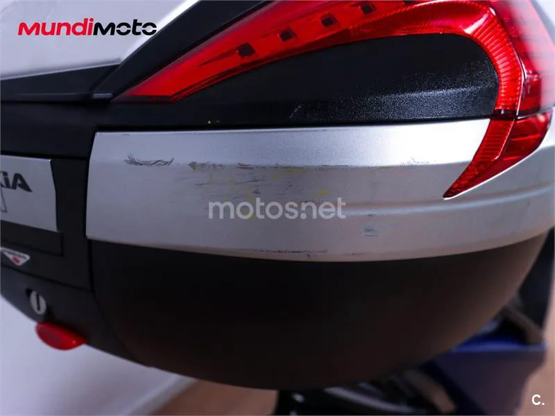 Kymco AK 550 – Vista 14
