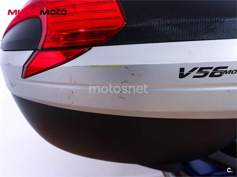 Kymco AK 550 – Vista 16