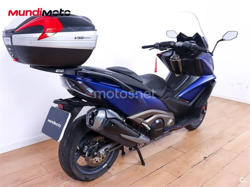 Kymco AK 550 – Vista 3