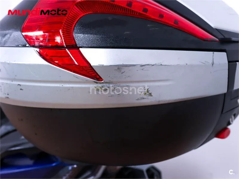 Kymco AK 550 – Vista 26