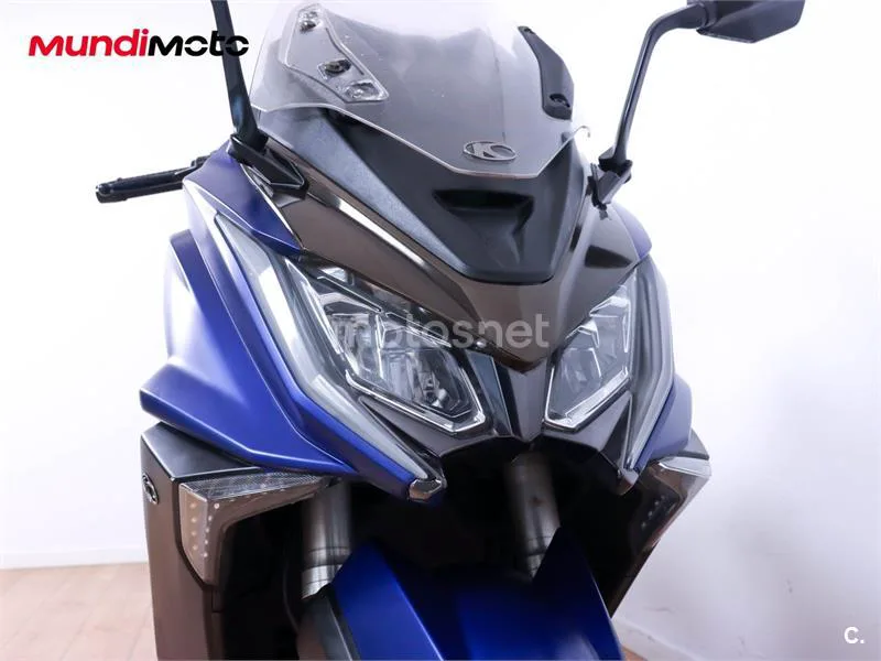 Kymco AK 550 – Vista 5