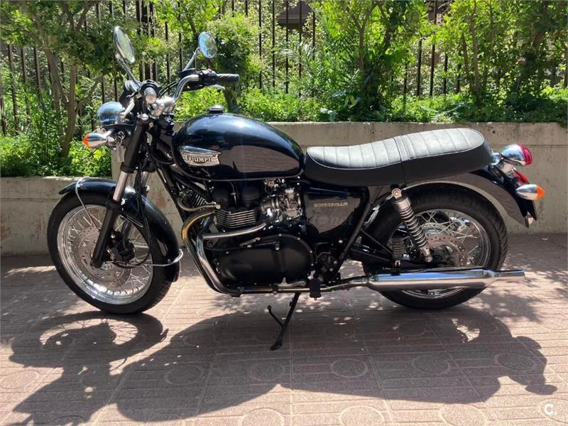 Triumph Bonneville 900 – Vista 3