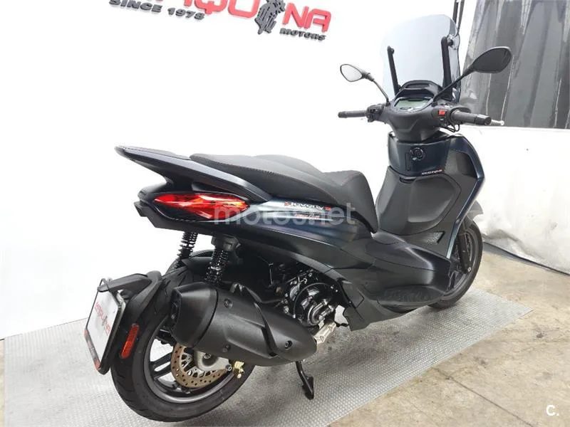 Piaggio Beverly – Vista 4