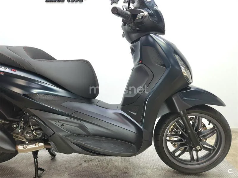 Piaggio Beverly – Vista 6