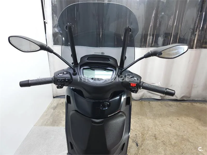 Piaggio Beverly – Vista 7