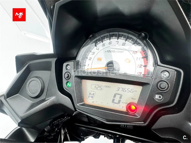 Kawasaki Versys – Vista 11