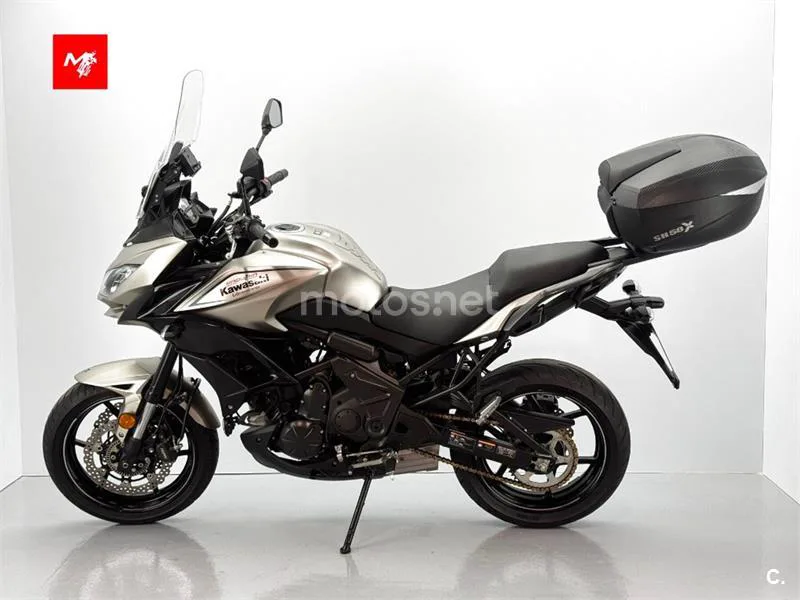 Kawasaki Versys – Vista 14