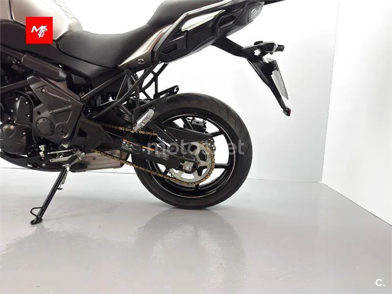 Kawasaki Versys – Vista 16
