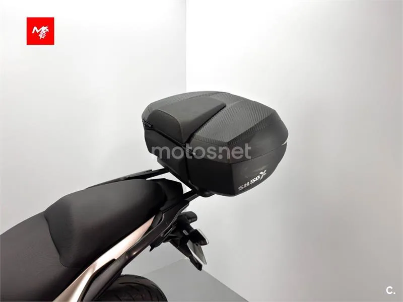 Kawasaki Versys – Vista 17