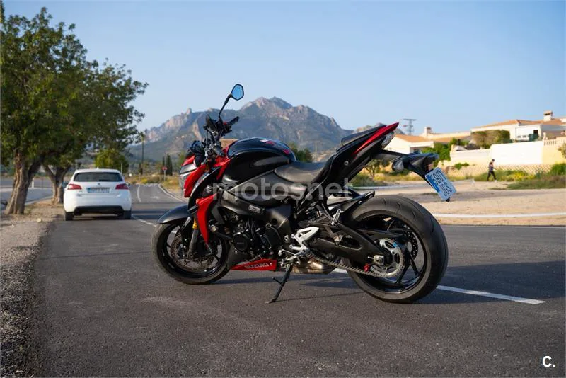 Suzuki GSX-S – Vista 3