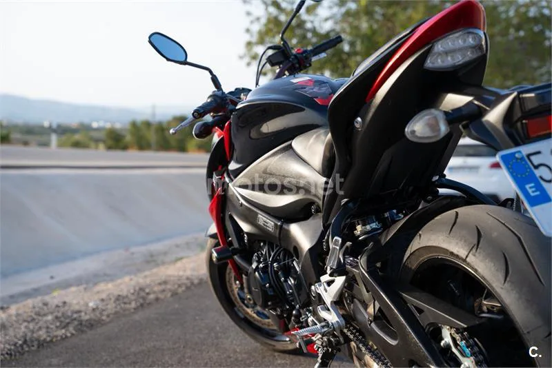 Suzuki GSX-S – Vista 4