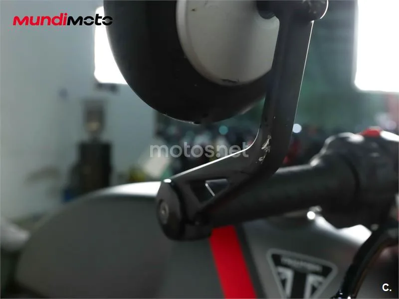 Triumph Thruxton RS – Vista 13