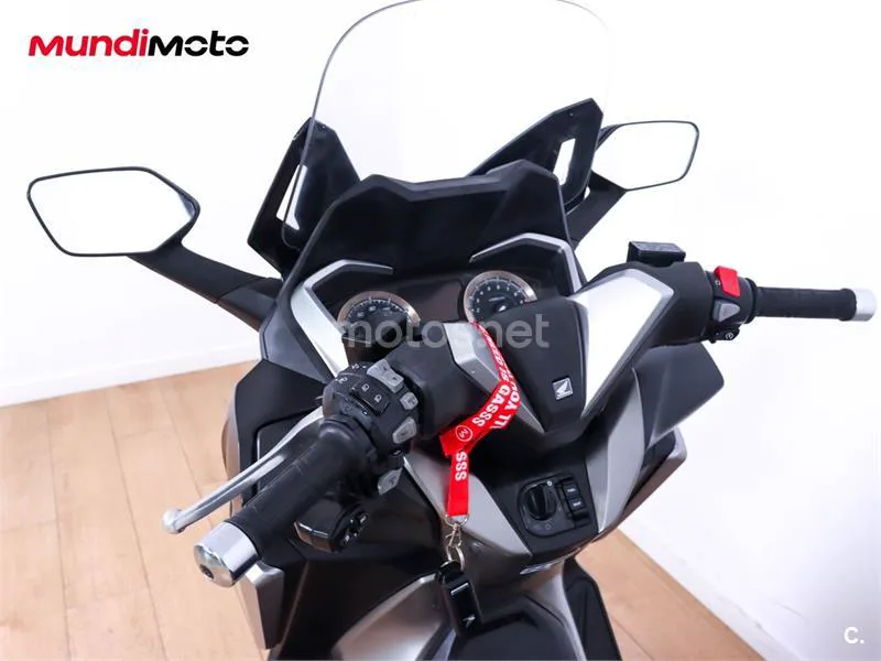 Honda Forza 350 – Vista 11