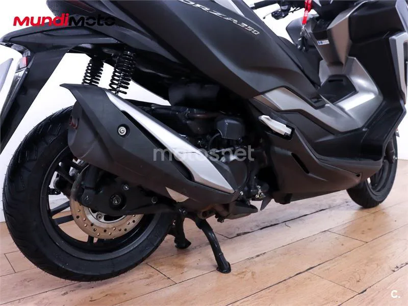 Honda Forza 350 – Vista 20
