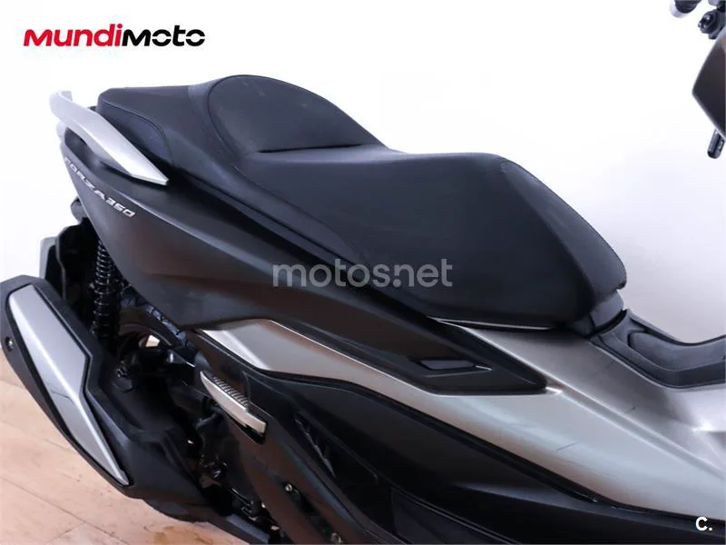Honda Forza 350 – Vista 4