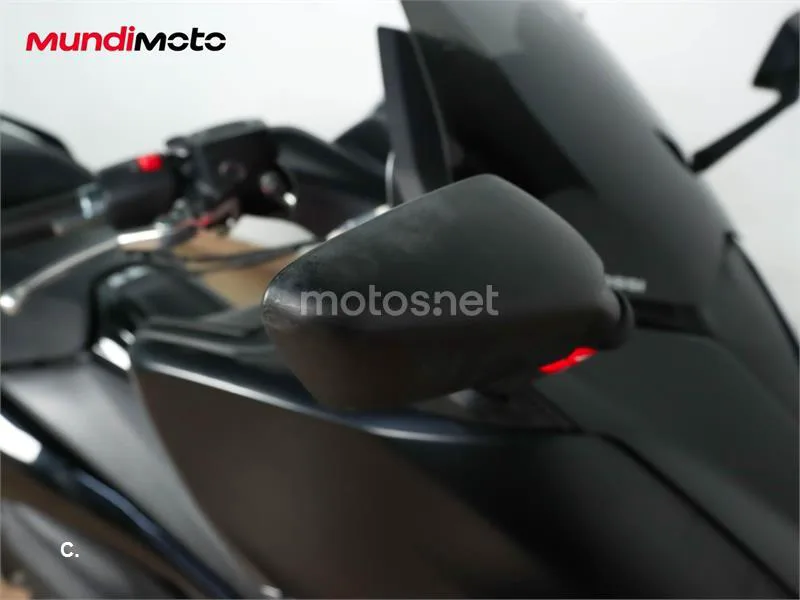 Yamaha TMAX 530 – Vista 13