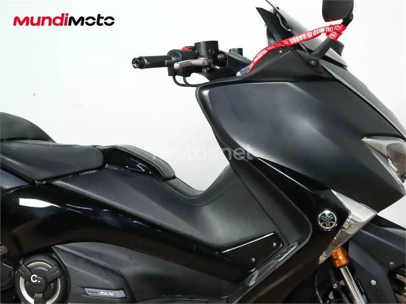 Yamaha TMAX 530 – Vista 30
