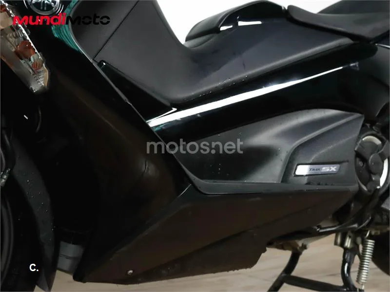 Yamaha TMAX 530 – Vista 10