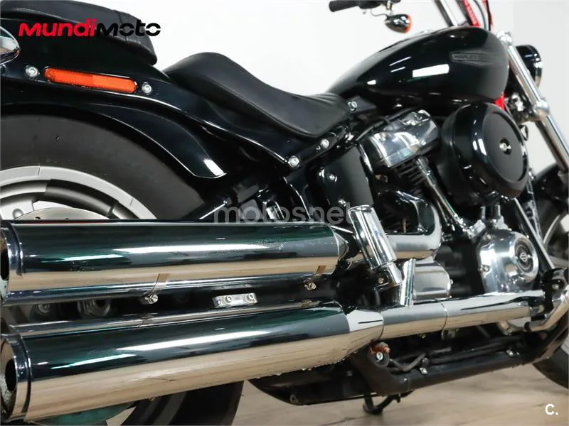 Harley-Davidson Softail Standard – Vista 4