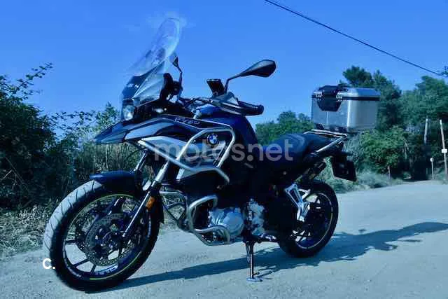 BMW F 750 – Vista 3