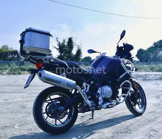 BMW F 750 – Vista 4