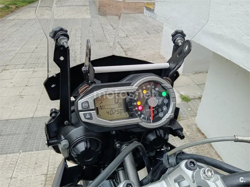 Triumph Tiger 800 XR – Vista 9