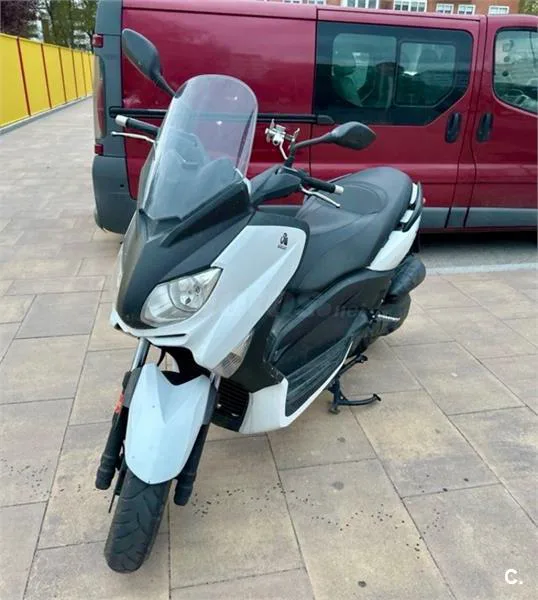 Yamaha XMAX 125 – Vista 2