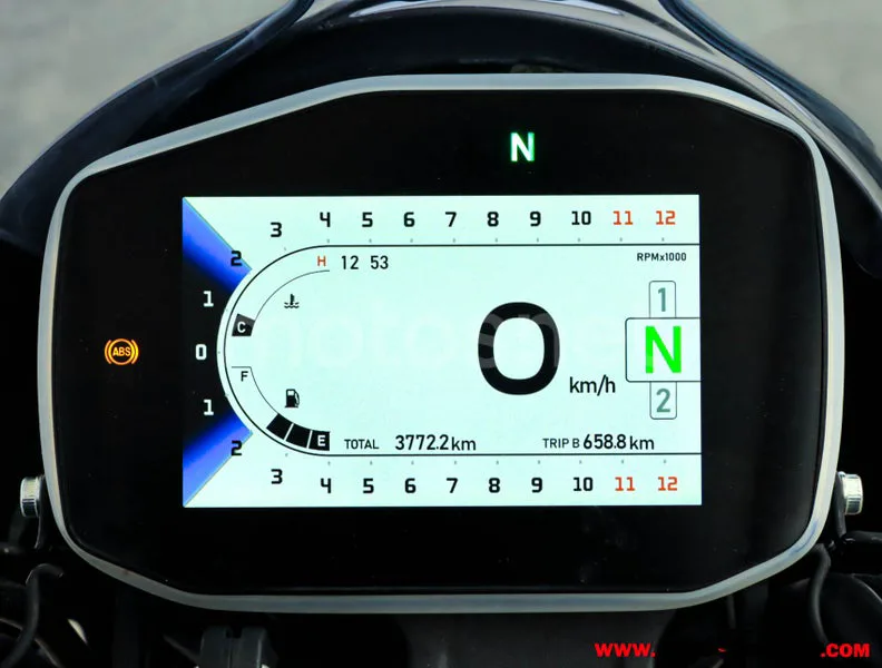 Benelli Leoncino 800 – Vista 6